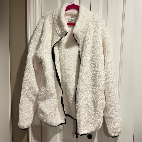 White Teddy Sweater - Picture 1 of 2
